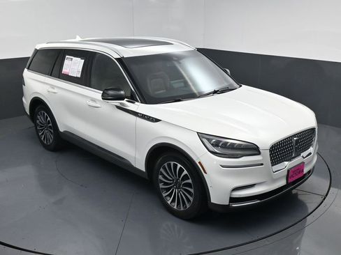 Used 2023 Lincoln Aviator Reserve w/ Equipment Group 201A image 16