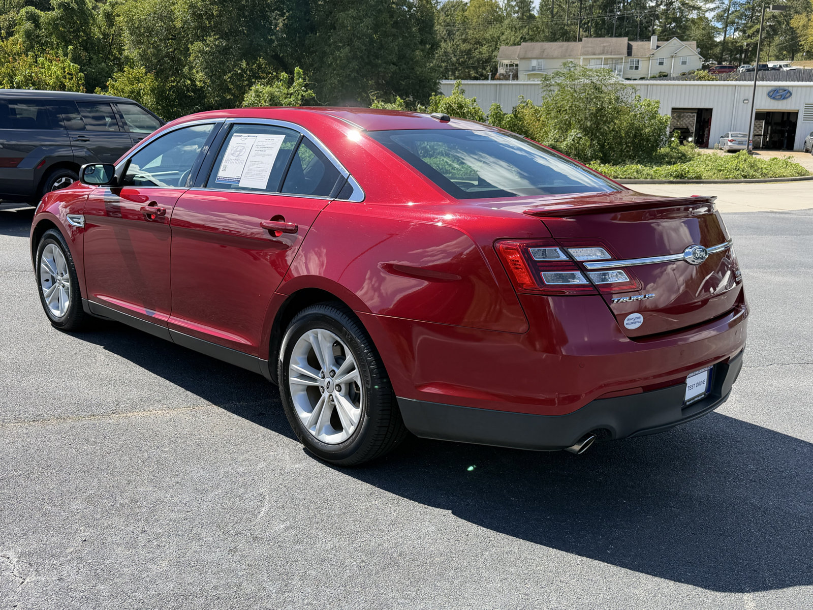 Used 2018 Ford Taurus SEL FWD image 6