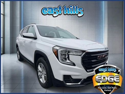 Certified 2023 GMC Terrain SLE w/ Driver Convenience Package AWD/4WD image 1