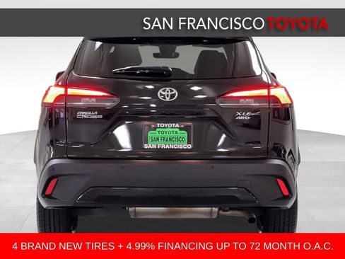 Certified 2022 Toyota Corolla Cross XLE image 4