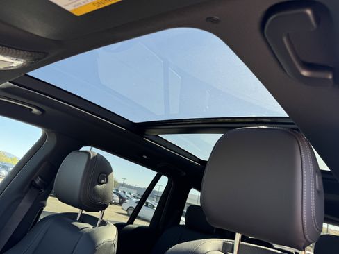 New 2025 Mercedes-Benz GLS 450 4MATIC image 21