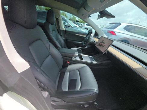 Used 2022 Tesla Model 3 Long Range AWD/4WD image 13