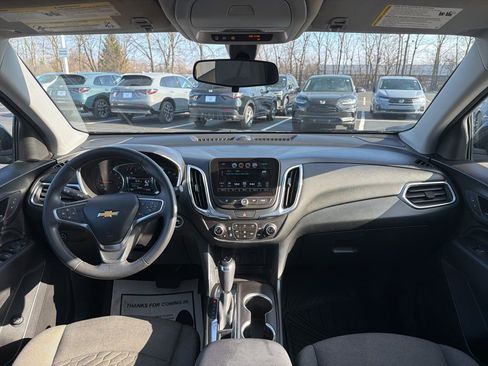 Used 2018 Chevrolet Equinox LT w/ Sun & Infotainment Package image 12