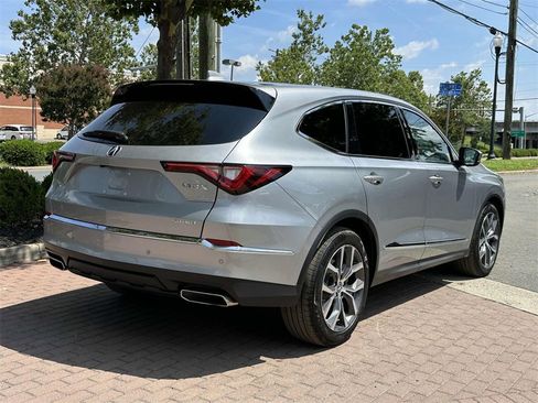 Certified 2024 Acura MDX SH-AWD w/ Technology Package image 3