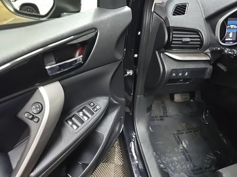 Used 2025 Mitsubishi Eclipse Cross SE AWD/4WD image 30