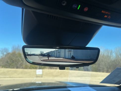 Certified 2023 Cadillac Escalade Sport Platinum image 33