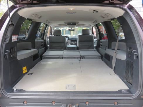 Used 2015 Toyota Sequoia Limited AWD/4WD image 30