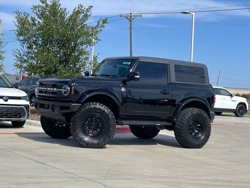 Used 2023 Ford Bronco Outer Banks AWD/4WD image 2