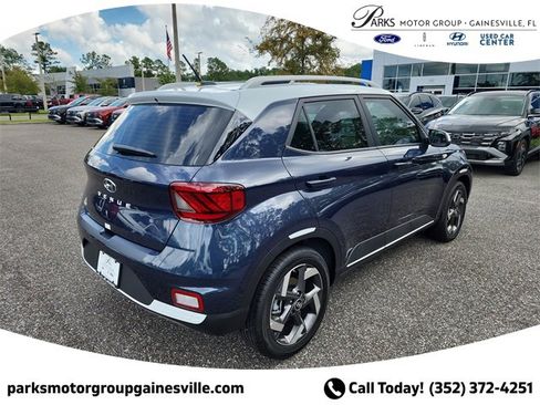 New 2025 Hyundai Venue Limited image 3