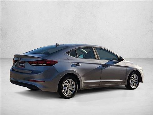 Used 2017 Hyundai Elantra SE FWD image 5