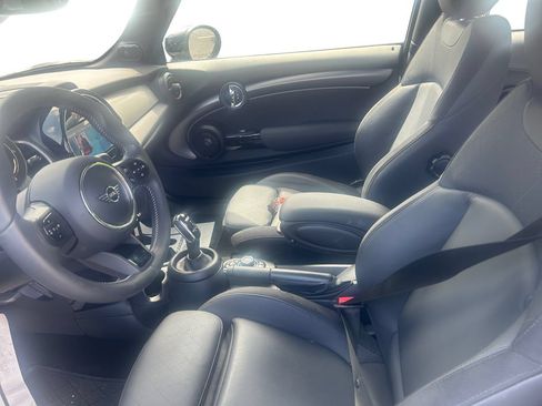 Used 2024 MINI Cooper S w/ Signature Upholstery Package FWD image 9