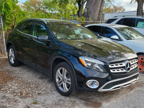 Certified 2018 Mercedes-Benz GLA 250 4MATIC image 2