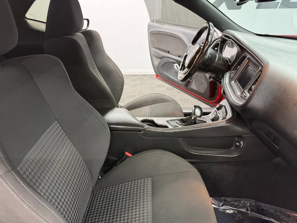 Used 2019 Dodge Challenger R/T RWD image 42