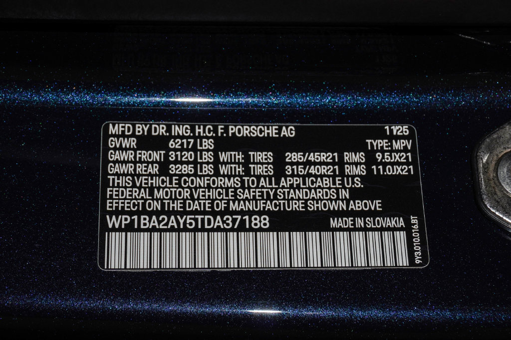 Certified 2026 Porsche Cayenne Coupe AWD/4WD image 31