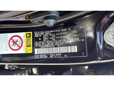 Certified 2019 Toyota Highlander Limited Platinum AWD/4WD image 35