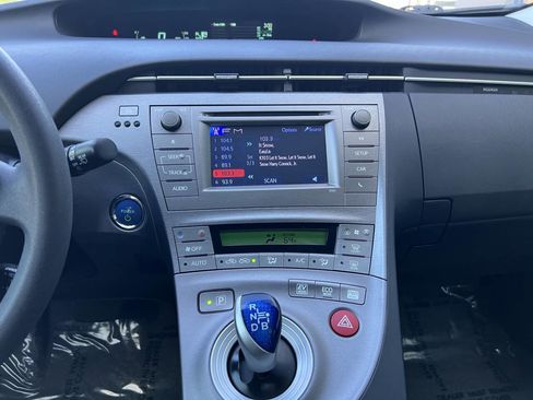 Used 2013 Toyota Prius Two image 15