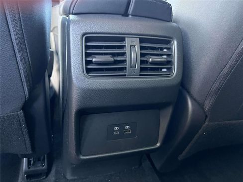 Certified 2023 Nissan Rogue SV image 18