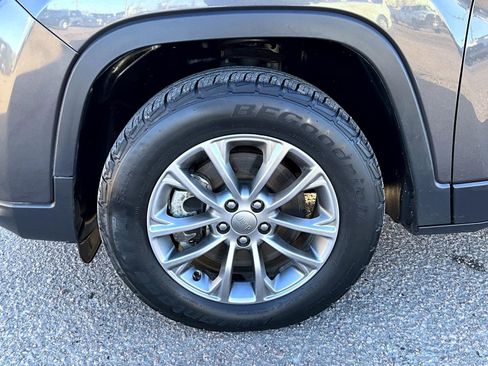 Used 2021 Jeep Cherokee Latitude Lux image 22