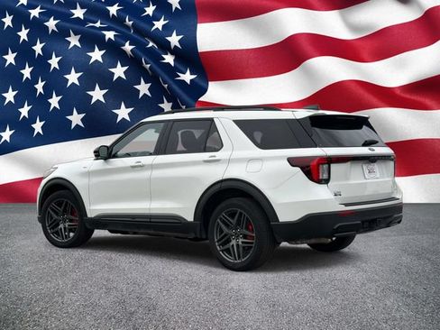 Certified 2025 Ford Explorer ST-Line w/ ST-Line Street Pack AWD/4WD image 11