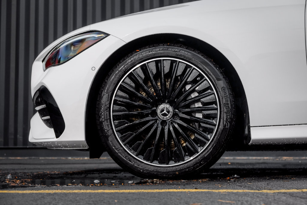New 2027 Mercedes-Benz CLE 450 4MATIC Coupe image 4