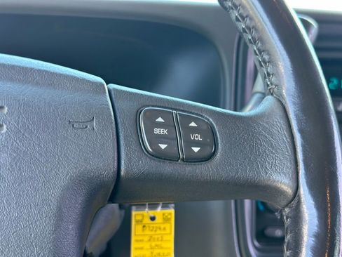 Used 2005 GMC Yukon SLE w/ Cargo Package RWD image 30