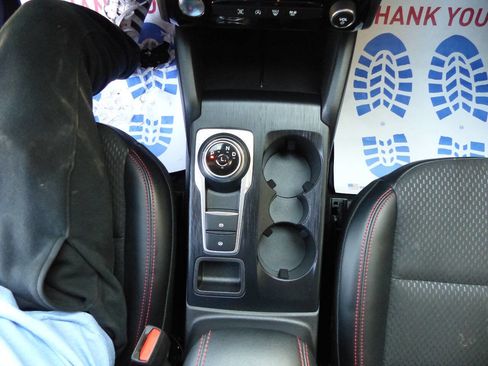 Used 2025 Ford Escape ST-Line w/ Tech Pack #1 AWD/4WD image 32