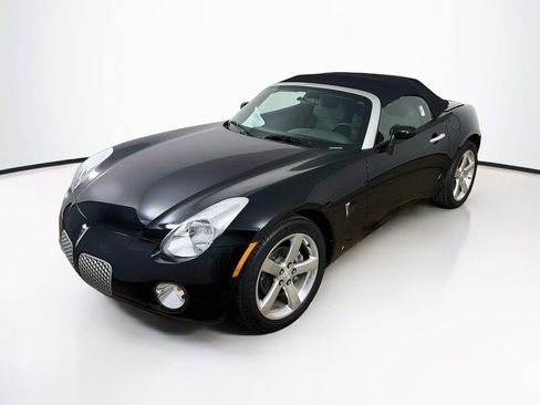Used 2007 Pontiac Solstice Convertible w/ Preferred Package RWD image 1