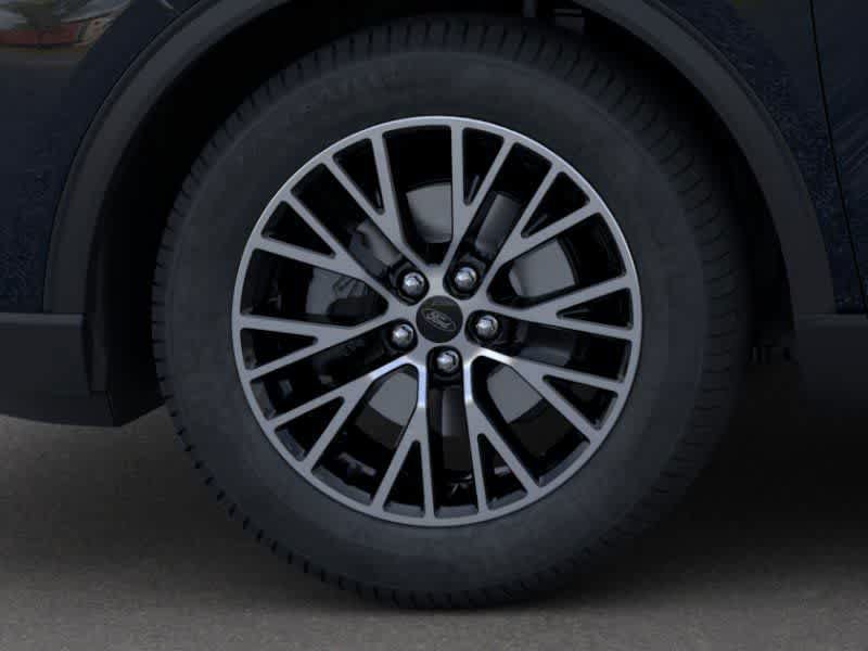New 2025 Ford Escape SE w/ Class II Trailer Tow Package FWD image 19