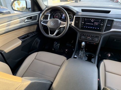 Used 2021 Volkswagen Atlas Cross Sport SE image 33