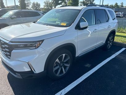 Used 2025 Honda Pilot Elite