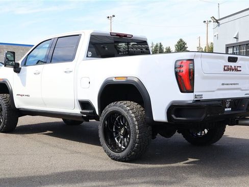 Used 2024 GMC Sierra 2500 AT4X AWD/4WD image 3