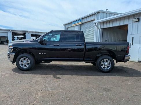 New 2026 RAM 2500 Big Horn AWD/4WD image 7