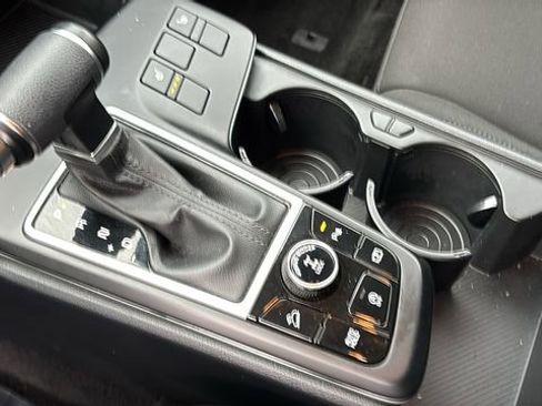 Used 2024 Kia Sportage LX image 21