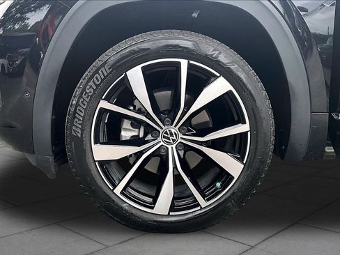 Used 2024 Volkswagen Atlas SEL Premium R-Line AWD/4WD image 11