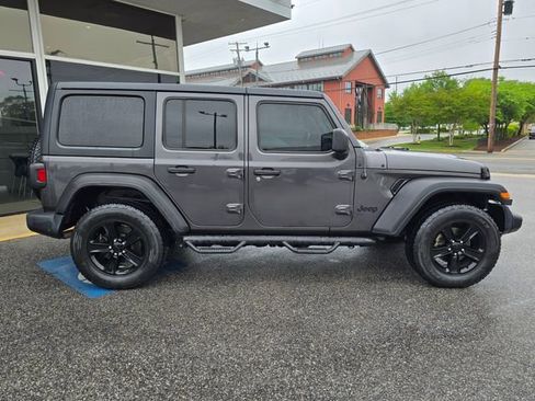 Used 2019 Jeep Wrangler Unlimited Sport AWD/4WD image 37