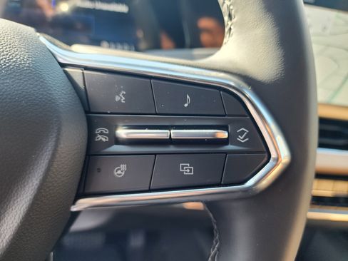 New 2025 Chevrolet Equinox ACTIV w/ Safety and Technology Package image 29