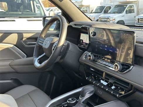 Used 2024 Chevrolet Colorado ZR2 w/ ZR2 Bison Edition image 31