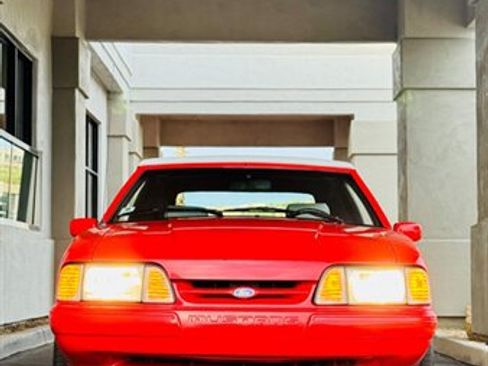 Used 1992 Ford Mustang LX RWD image 12