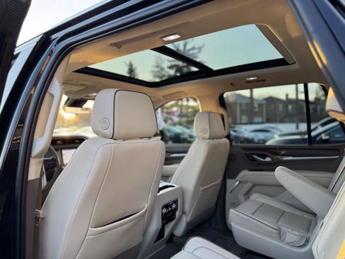 Used 2021 GMC Yukon Denali w/ Denali Premium Package image 30