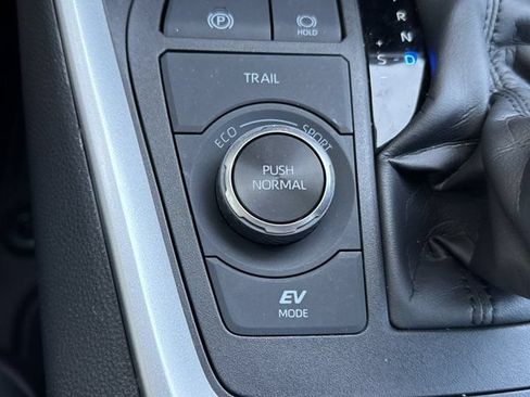 Used 2023 Toyota RAV4 XLE w/ Convenience Package AWD/4WD image 32