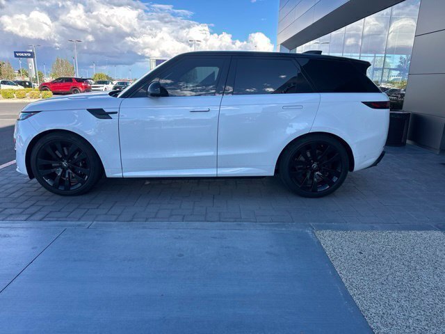 Used 2025 Land Rover Range Rover Sport Dynamic SE AWD/4WD image 8