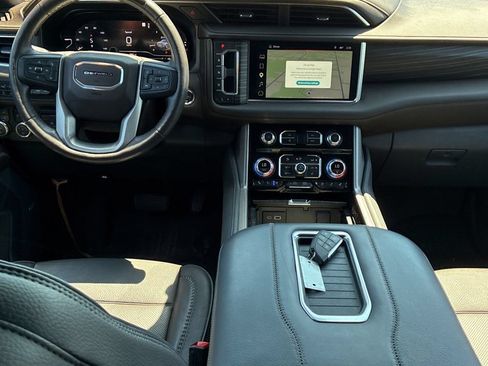Used 2023 GMC Yukon XL Denali w/ Denali Reserve Package AWD/4WD image 21