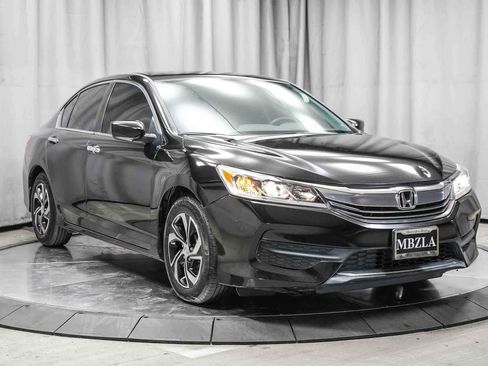 Used 2017 Honda Accord LX image 3