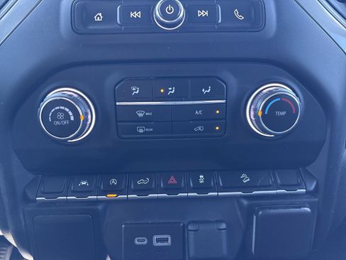 Used 2022 Chevrolet Silverado 1500 Custom Trail Boss AWD/4WD image 19