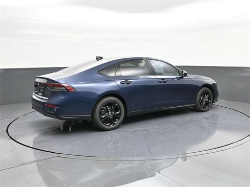 New 2025 Honda Accord SE image 13