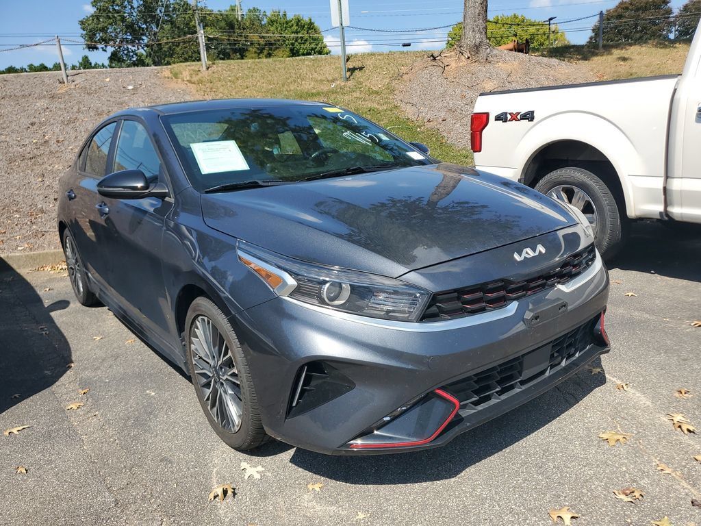 Used 2024 Kia Forte GT-Line w/ GT-Line Premium Package FWD image 3
