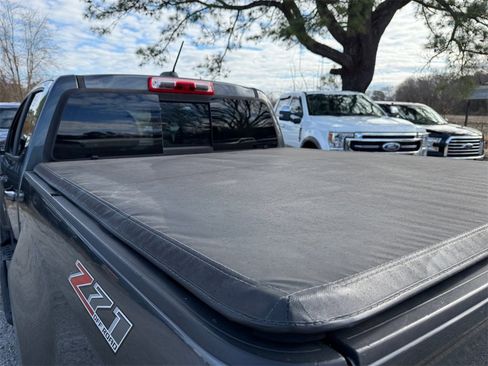 Used 2017 Chevrolet Colorado Z71 image 17