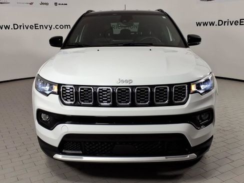 Used 2025 Jeep Compass Limited image 2