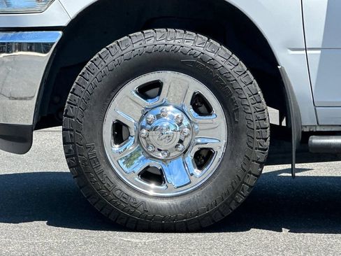 Used 2017 RAM 3500 SLT RWD image 24