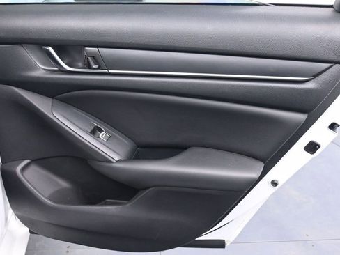 Used 2022 Honda Accord Sport image 19